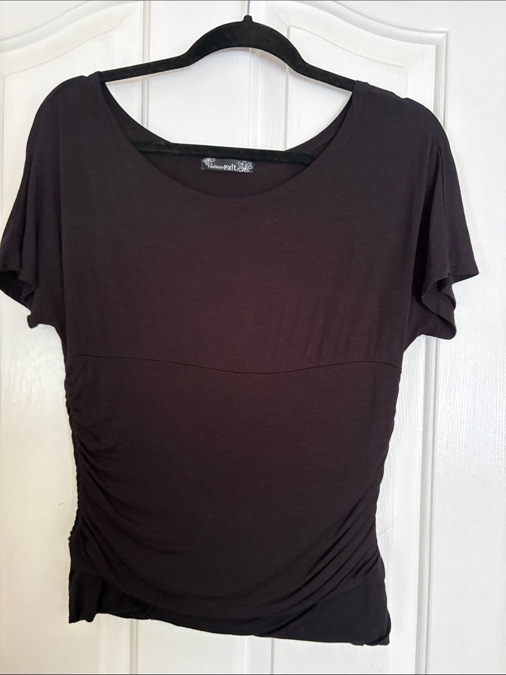 Black Scoop-Neck Short Sleeve Ruched Tee